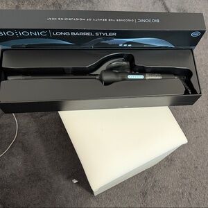 Bio Ionic Black Barrel Styler